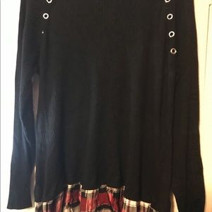 Lightweight long sleeve mock bottom sweater